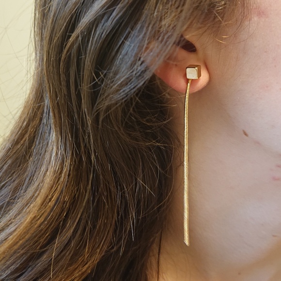 2 way Minimalist Drop Earrings(GOLD) - Picture 2 of 5